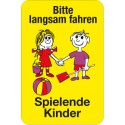 Bitte langsam fahren, spielende Kinder